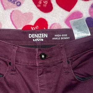 Levi Denizen Maroon Pants Size 12